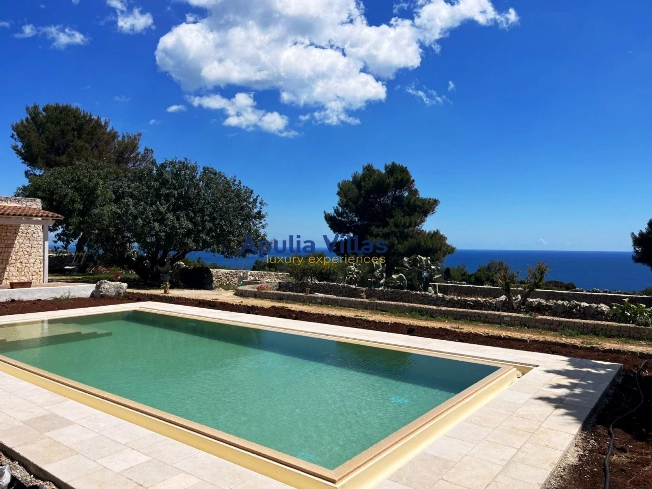 Photo 2 Carob tree Villa with sea view