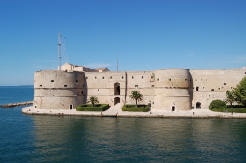 Taranto la Regina della Magna Grecia e delle pittoresche gravine della provincia